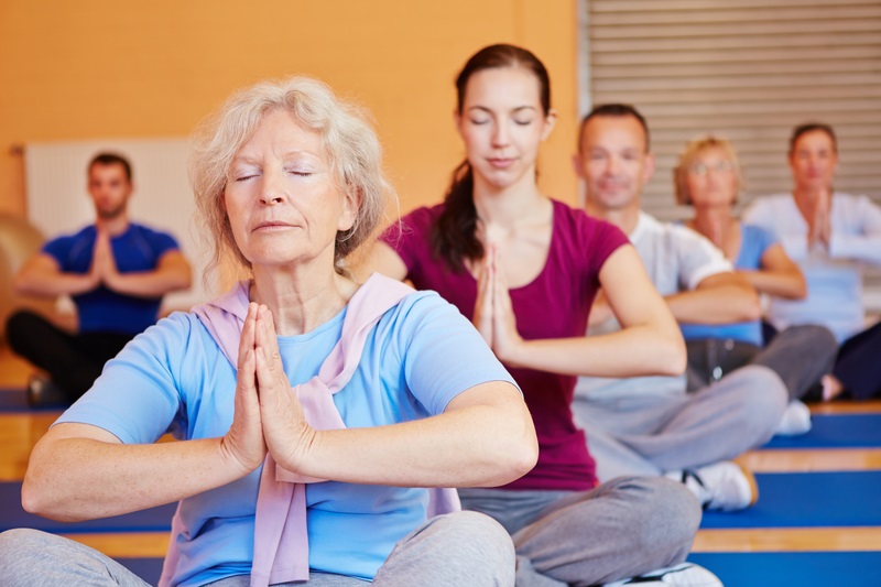 người cao tuổi có nên tập luyện yoga hay không