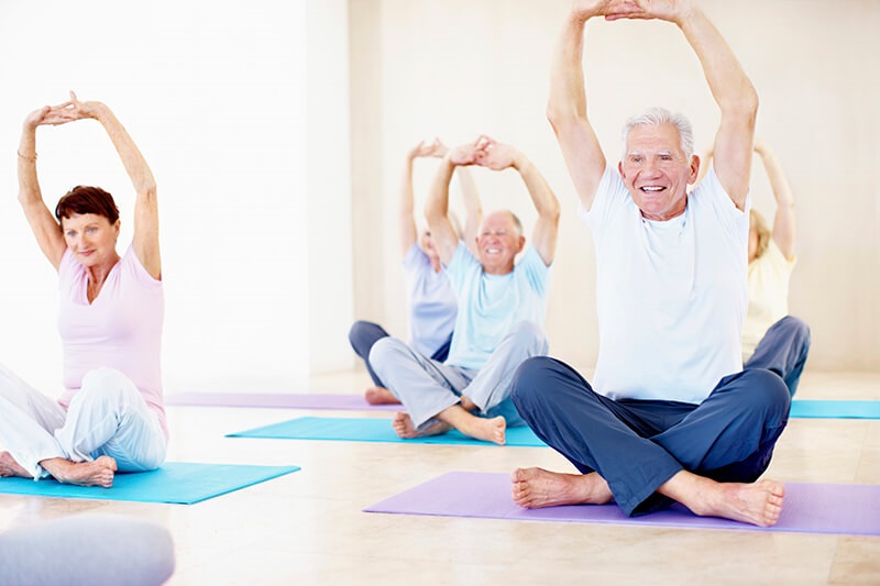 lợi ích khi tập yoga cho người già