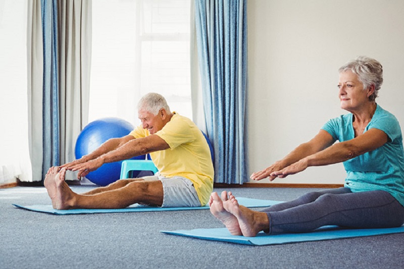 tổng hợp những bài tập yoga tốt cho sức khỏe người già